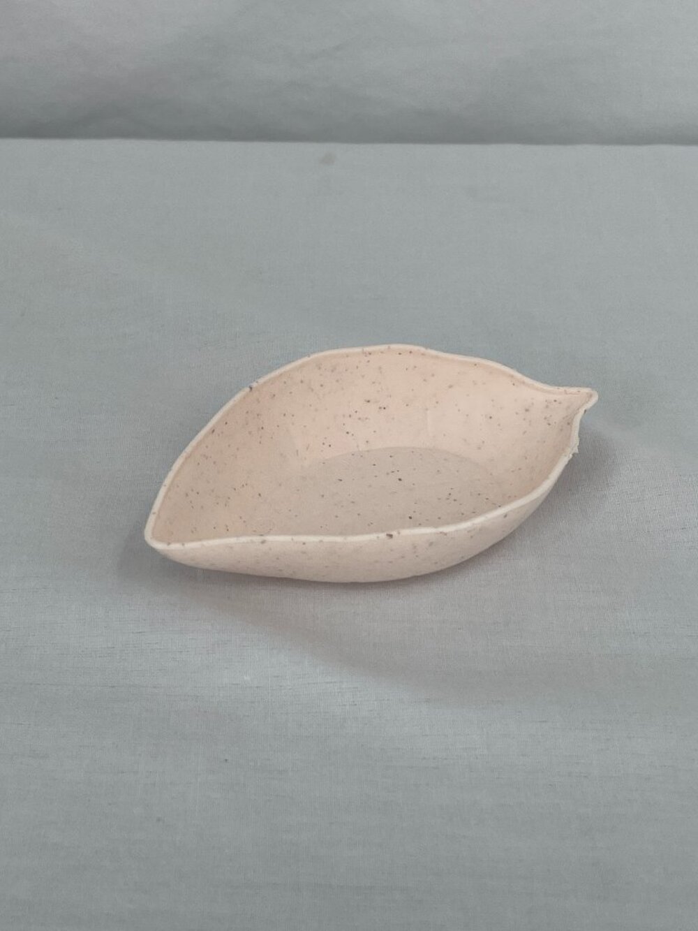 Speckled Plastic Pink Ceramic Leaf Dish